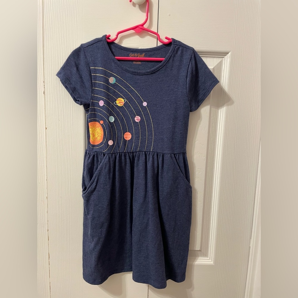 Bundle of 2 Cat&Jack Dress 6/6X